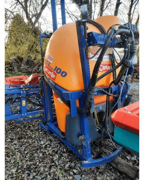 CARUELLE 1000L - Pulverizador de arrastar: foto 1 CARUELLE 1000L - Pulverizador de arrastar: foto 1
