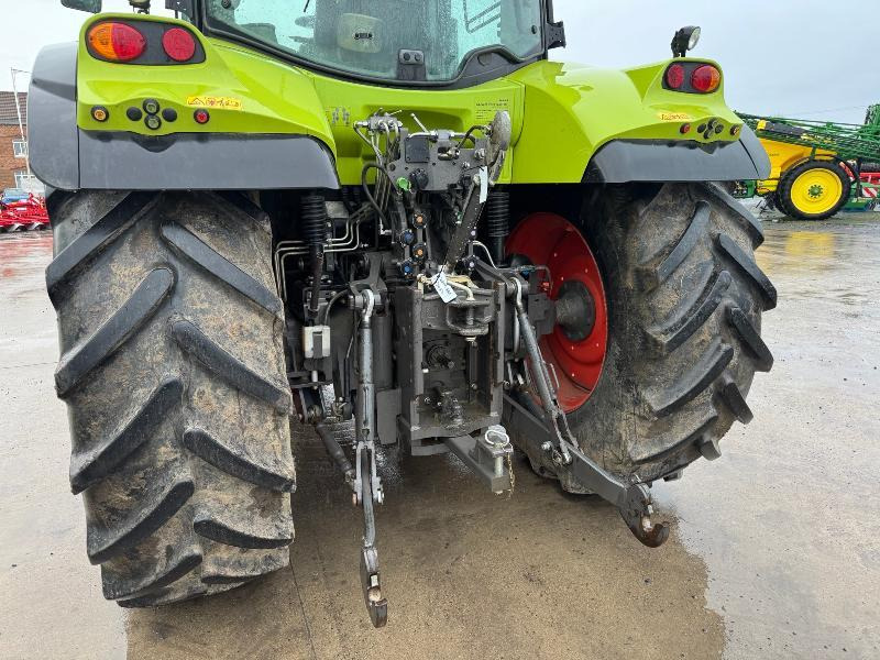 CLAAS ARION 620 - Trator: foto 5 CLAAS ARION 620 - Trator: foto 5