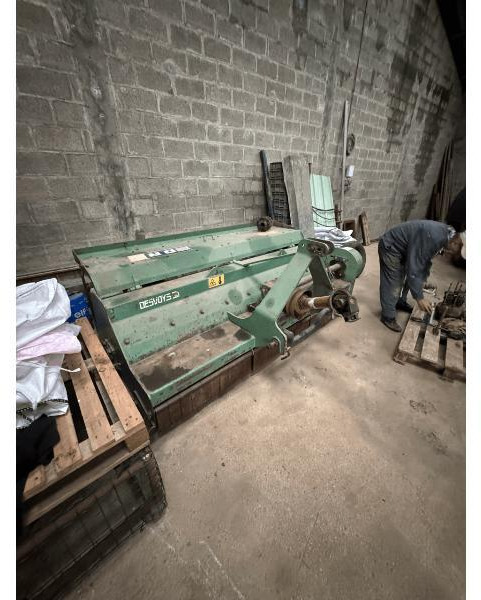 DESVOYS DR 280 - Triturador de martelos/ Destroçador: foto 1 DESVOYS DR 280 - Triturador de martelos/ Destroçador: foto 1