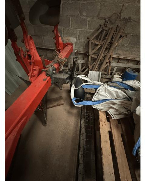 KUHN MASTER 100 - Arado: foto 3 KUHN MASTER 100 - Arado: foto 3