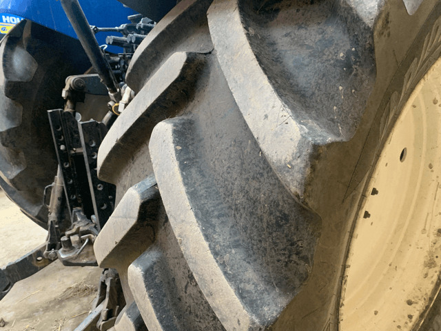 NEW-HOLLAND T7.215S - Trator: foto 3 NEW-HOLLAND T7.215S - Trator: foto 3