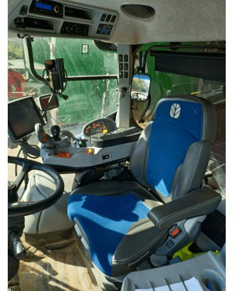 NEW-HOLLAND T7.270 AC - Trator: foto 4 NEW-HOLLAND T7.270 AC - Trator: foto 4