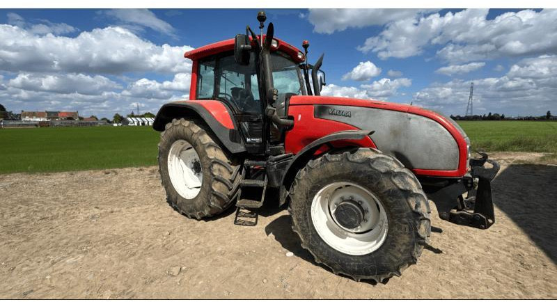 VALTRA T160 - Trator: foto 4 VALTRA T160 - Trator: foto 4