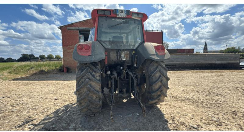 VALTRA T160 - Trator: foto 3 VALTRA T160 - Trator: foto 3