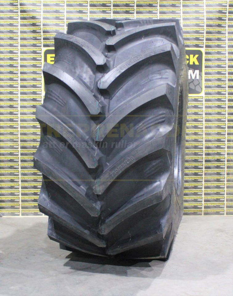 GTK RS200 750/65R26 TL 165D/168A8 complete wheels for all loaders! with original - Roda completa por Pá carregadora de rodas: foto 1 GTK RS200 750/65R26 TL 165D/168A8 complete wheels for all loaders! with original - Roda completa por Pá carregadora de rodas: foto 1