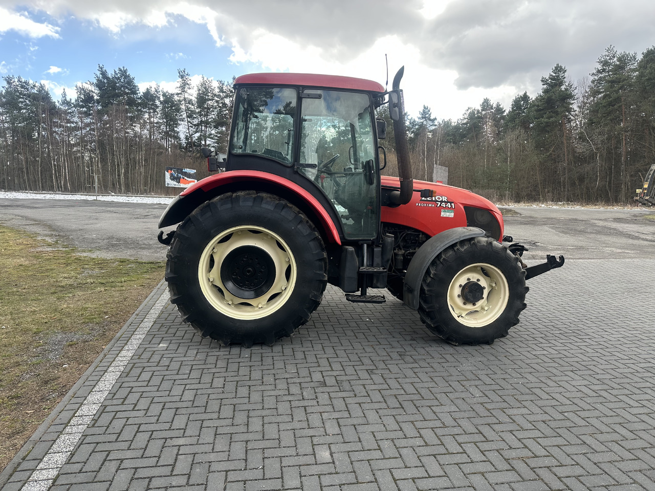 Trator ZETOR PROXIMA 7441: foto 6