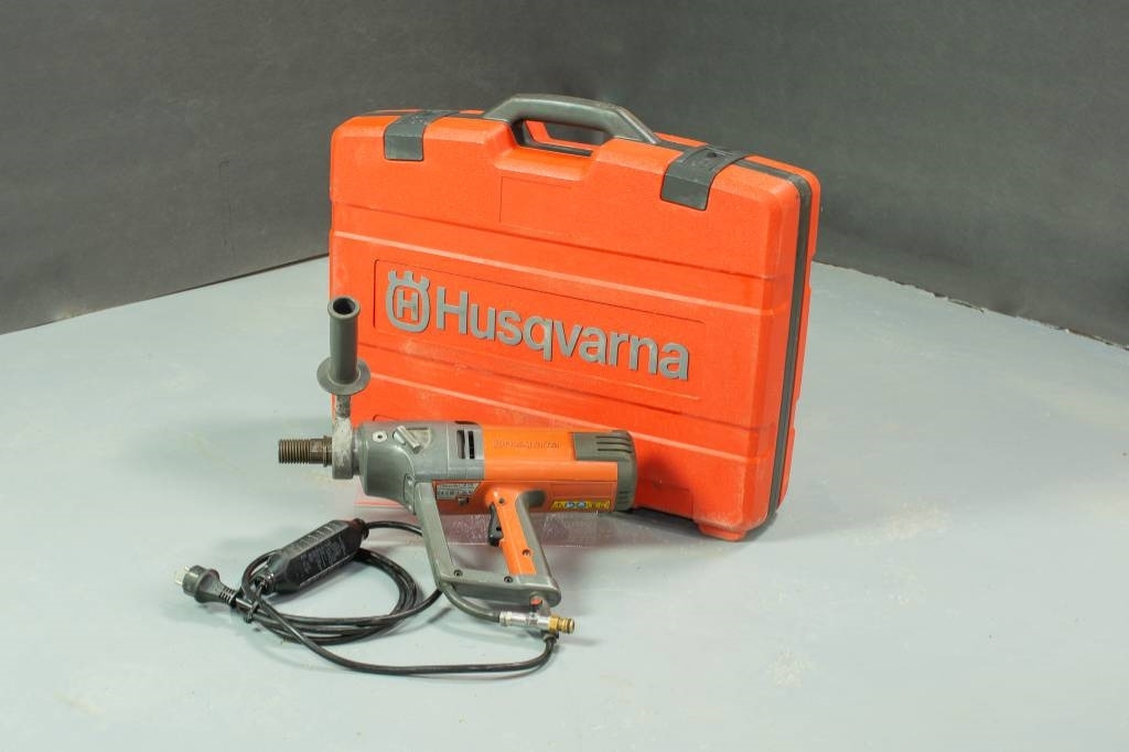 Husqvarna DM230 - Equipamento de construção: foto 2 Husqvarna DM230 - Equipamento de construção: foto 2