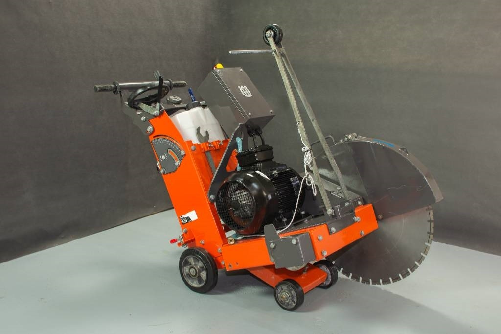 Husqvarna FS600E - Ferramenta/ Equipamento: foto 1 Husqvarna FS600E - Ferramenta/ Equipamento: foto 1