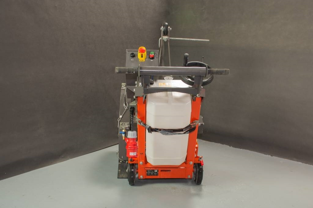 Husqvarna FS600E - Ferramenta/ Equipamento: foto 3 Husqvarna FS600E - Ferramenta/ Equipamento: foto 3