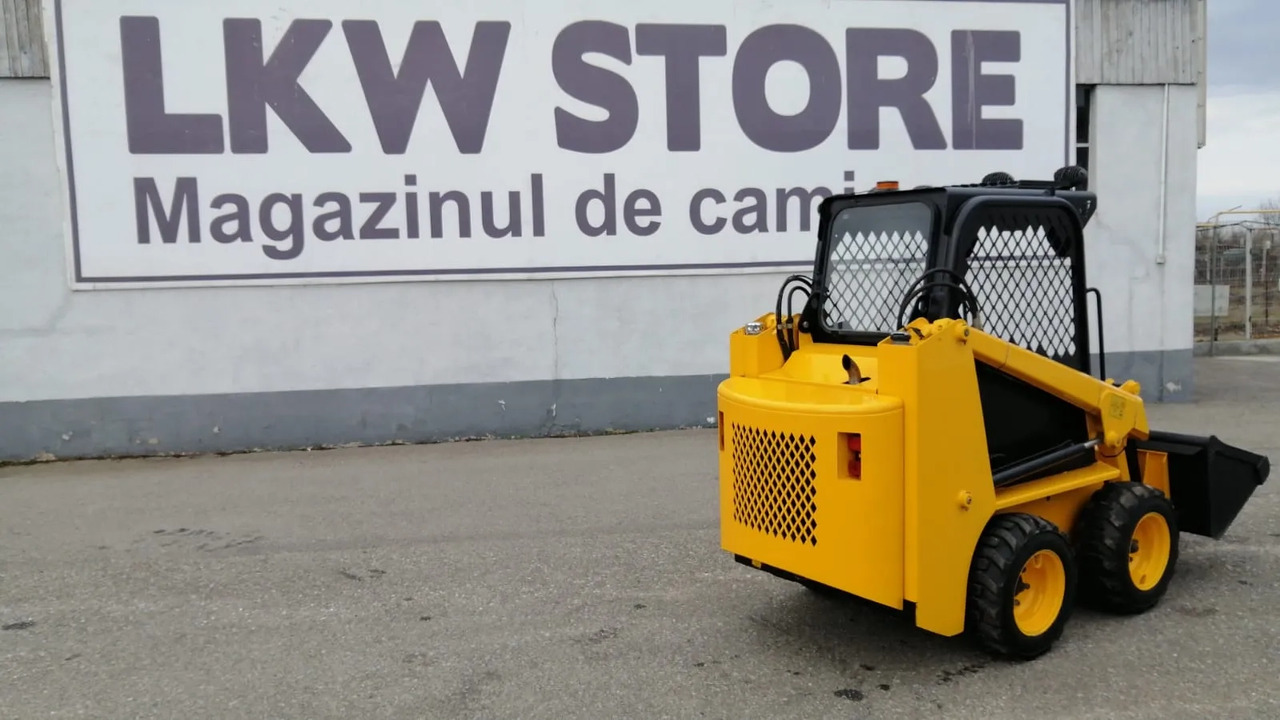 Bobcat Front Loader Ram Italia FM 120 – Hammer Installation - Mini pá carregadora: foto 4 Bobcat Front Loader Ram Italia FM 120 – Hammer Installation - Mini pá carregadora: foto 4