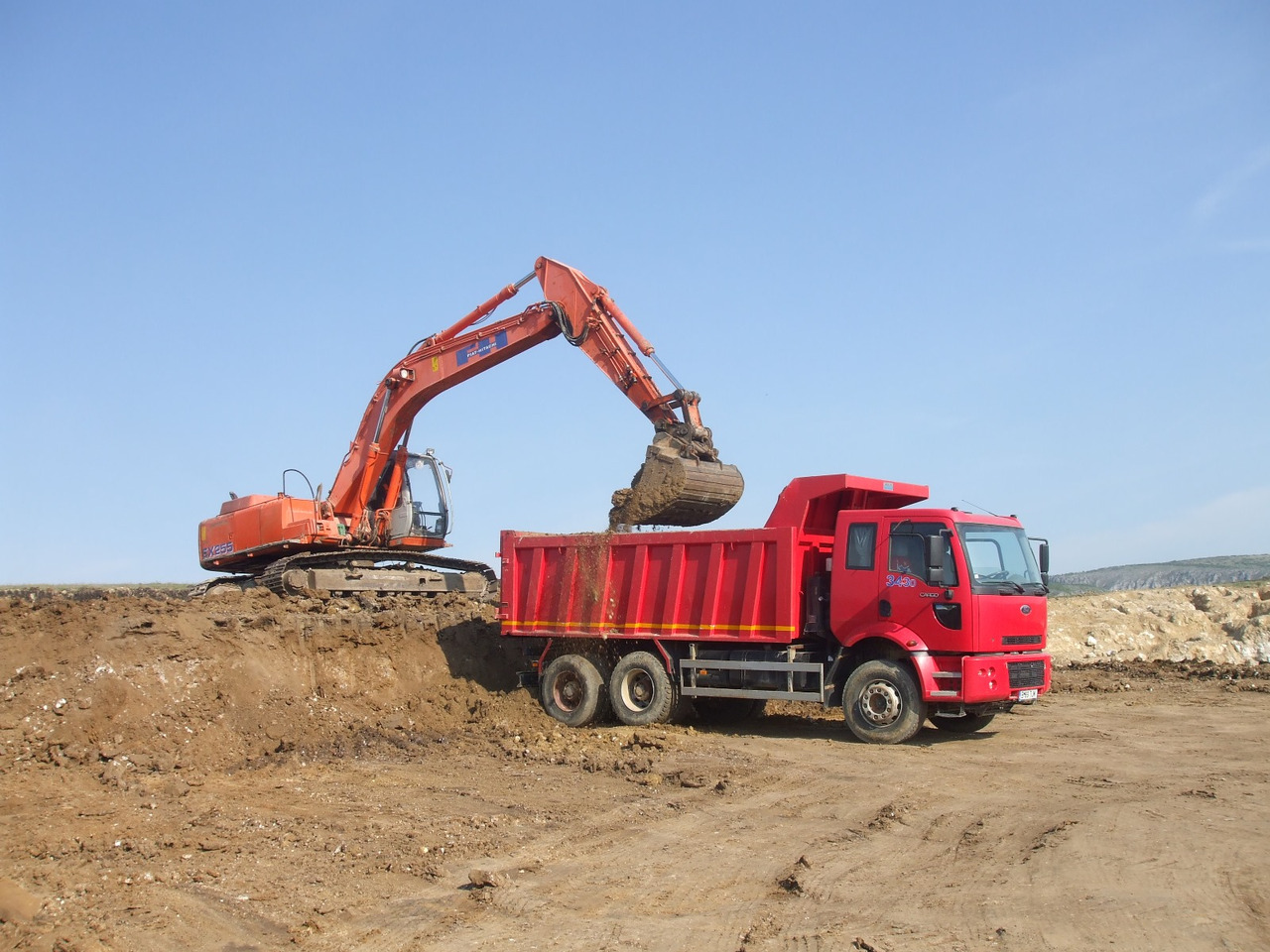 FORD CARGO 3430 D Tipper - Camião basculante: foto 4 FORD CARGO 3430 D Tipper - Camião basculante: foto 4