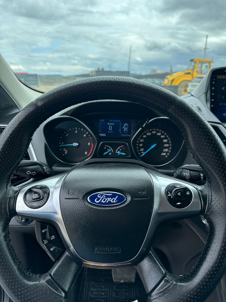 FORD KUGA TITANIUM - SUV: foto 4 FORD KUGA TITANIUM - SUV: foto 4