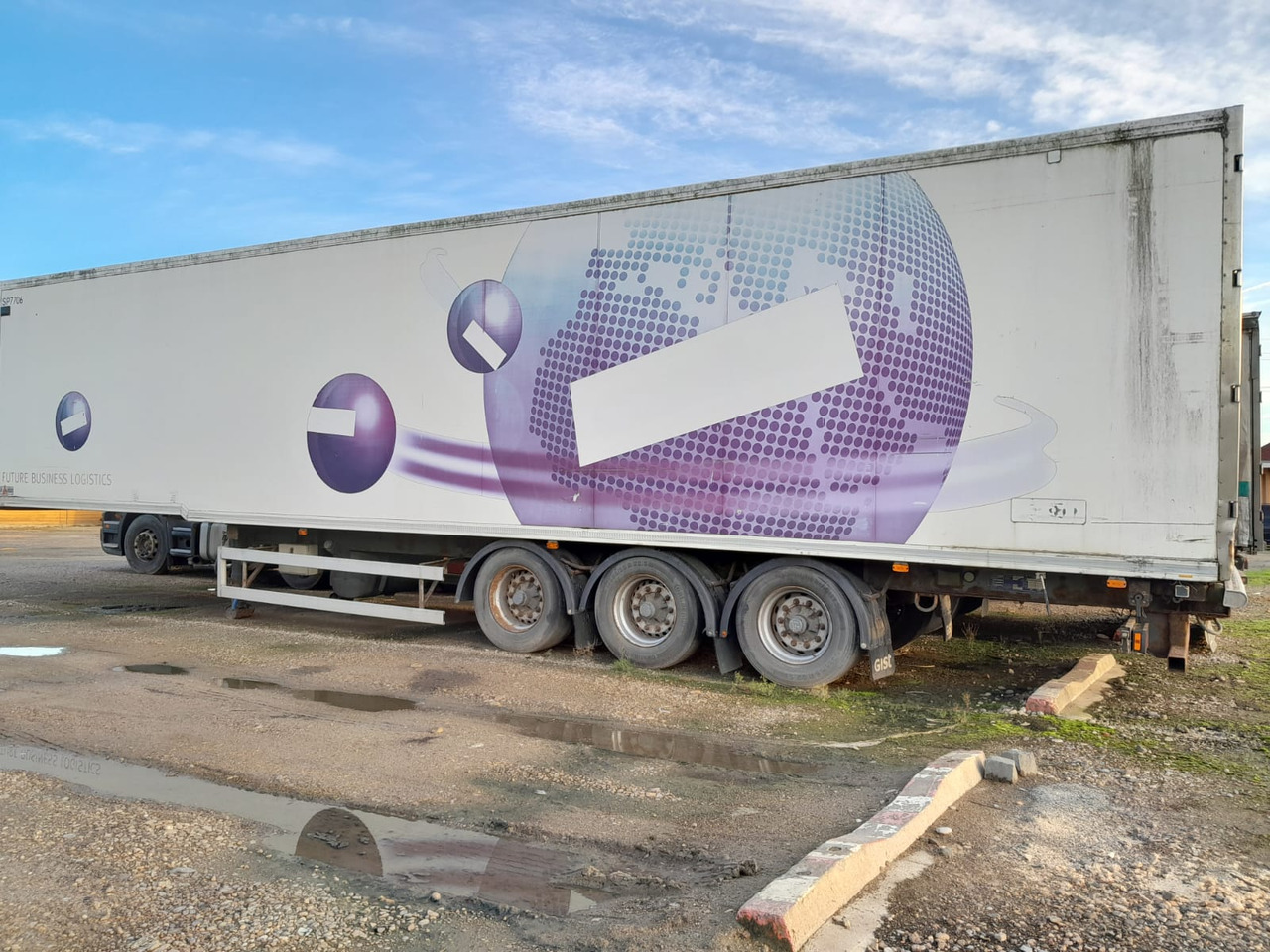 GRAY & ADAMS REFRIGERATED SEMI-TRAILER - Semi-reboque frigorífico: foto 2 GRAY & ADAMS REFRIGERATED SEMI-TRAILER - Semi-reboque frigorífico: foto 2