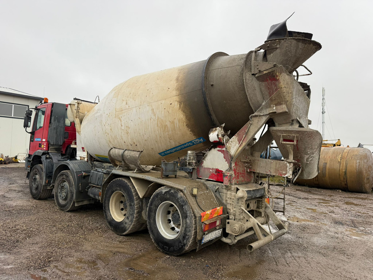IVECO EUROTRAKKER CONCRETE MIXER - Camião betoneira: foto 4 IVECO EUROTRAKKER CONCRETE MIXER - Camião betoneira: foto 4