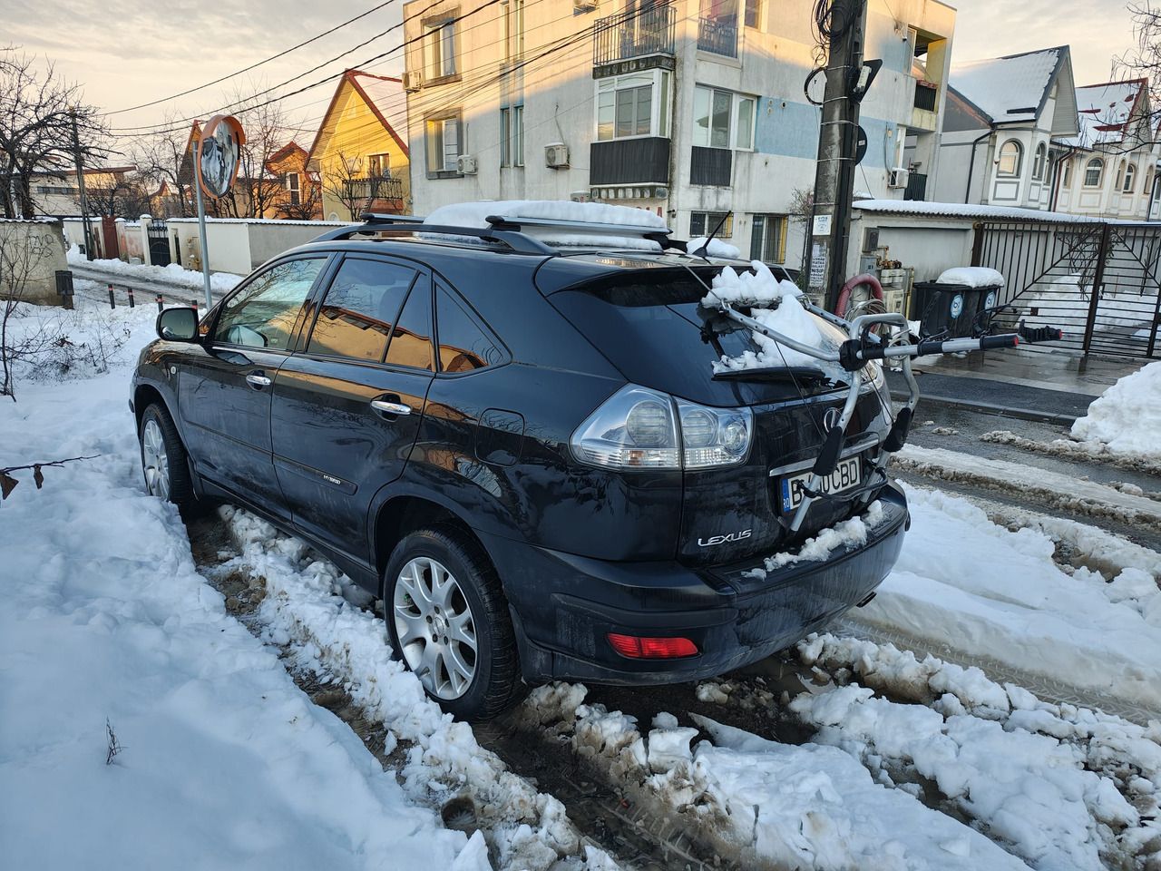 SUV Lexus RX 400H: foto 6 SUV Lexus RX 400H: foto 6