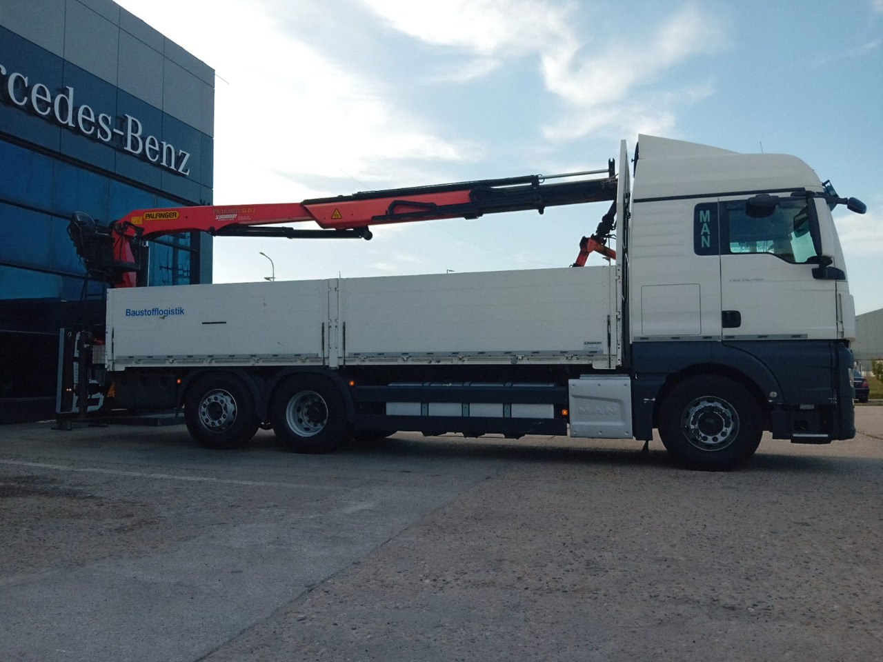 MAN TGX 26.460 6×2, Palfinger Crane PK 18001L - Camião de caixa aberta/ Plataforma, Camião grua: foto 4 MAN TGX 26.460 6×2, Palfinger Crane PK 18001L - Camião de caixa aberta/ Plataforma, Camião grua: foto 4