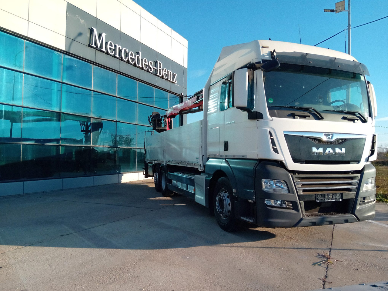 MAN TGX 26.460 6×2, Palfinger Crane PK 18001L - Camião de caixa aberta/ Plataforma, Camião grua: foto 1 MAN TGX 26.460 6×2, Palfinger Crane PK 18001L - Camião de caixa aberta/ Plataforma, Camião grua: foto 1