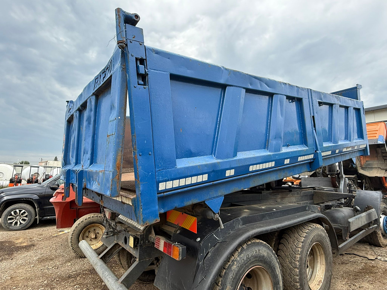 MEILLER TIPPING BUCKET - Carroçaria para caminhões basculantes: foto 1 MEILLER TIPPING BUCKET - Carroçaria para caminhões basculantes: foto 1