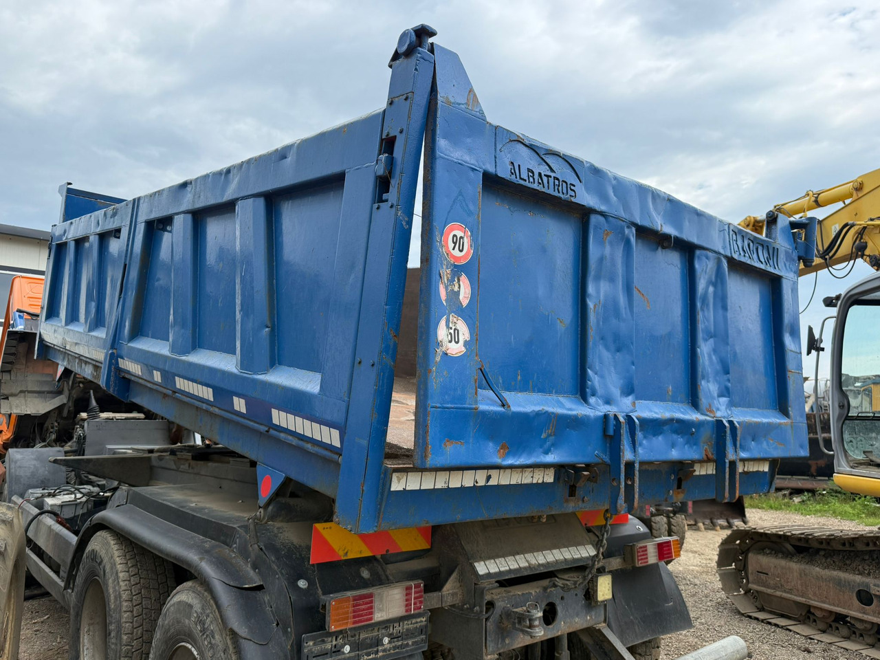MEILLER TIPPING BUCKET - Carroçaria para caminhões basculantes: foto 3 MEILLER TIPPING BUCKET - Carroçaria para caminhões basculantes: foto 3