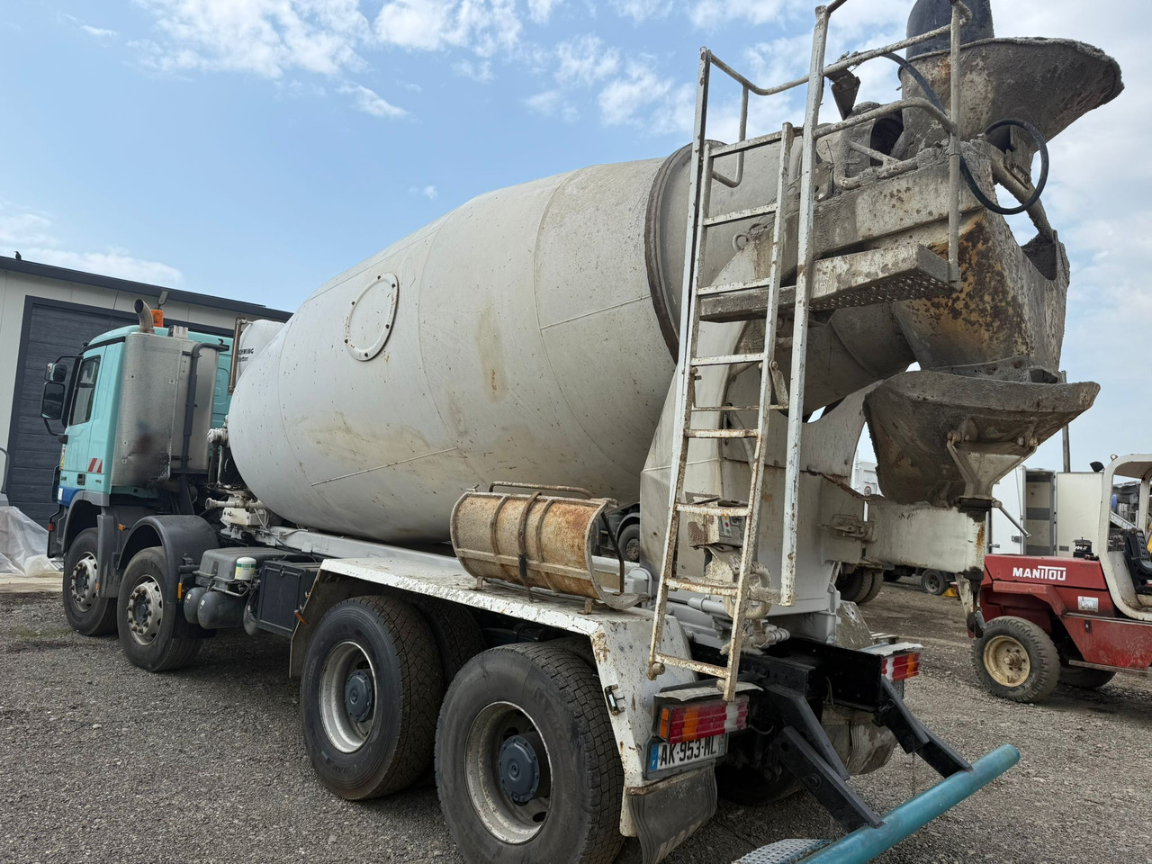 MERCEDES BENZ 3241 CONCRETE MIXER - Camião betoneira: foto 4 MERCEDES BENZ 3241 CONCRETE MIXER - Camião betoneira: foto 4