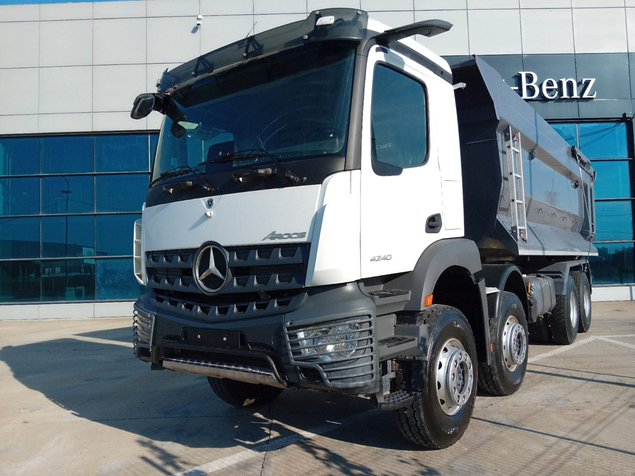 Mercedes-Benz Arocs 42.40 8×4 Basculanta/Tipper/Kipper Heavy Duty, TOP !!! - Camião basculante: foto 1 Mercedes-Benz Arocs 42.40 8×4 Basculanta/Tipper/Kipper Heavy Duty, TOP !!! - Camião basculante: foto 1