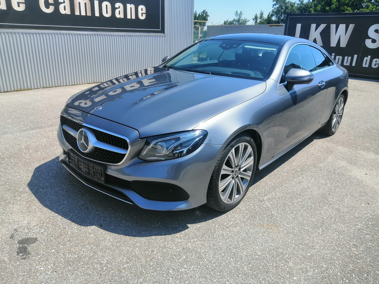Mercedes Benz E220d Coupe, TOP !!! - Automóvel: foto 1 Mercedes Benz E220d Coupe, TOP !!! - Automóvel: foto 1