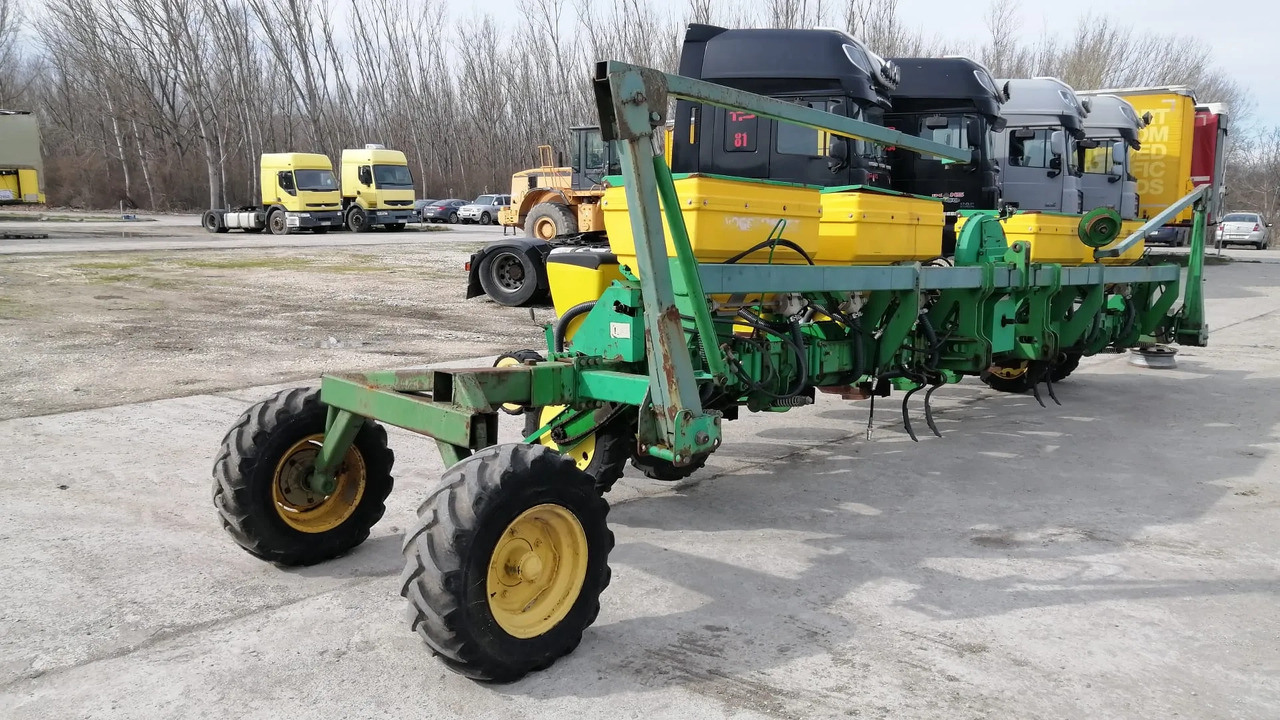 SFOGGIA GAMA PLUS 12/9m/12 Rows Seeding Machine - Semeadora de precisão: foto 1 SFOGGIA GAMA PLUS 12/9m/12 Rows Seeding Machine - Semeadora de precisão: foto 1
