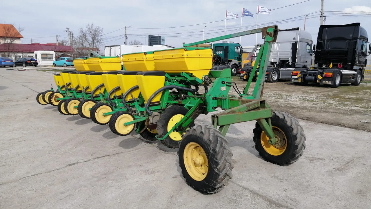 SFOGGIA GAMA PLUS 12/9m/12 Rows Seeding Machine - Semeadora de precisão: foto 5 SFOGGIA GAMA PLUS 12/9m/12 Rows Seeding Machine - Semeadora de precisão: foto 5