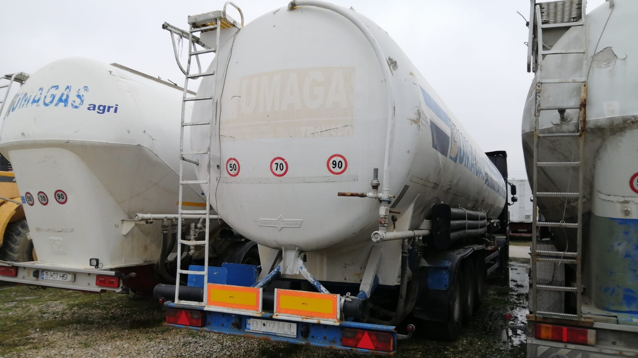 SPITZER Tank/Silo 57,000 l 4 Compartments for Powders/Feed/Water//Liquid Fertilizer/etc. - Semirreboque silo: foto 3 SPITZER Tank/Silo 57,000 l 4 Compartments for Powders/Feed/Water//Liquid Fertilizer/etc. - Semirreboque silo: foto 3
