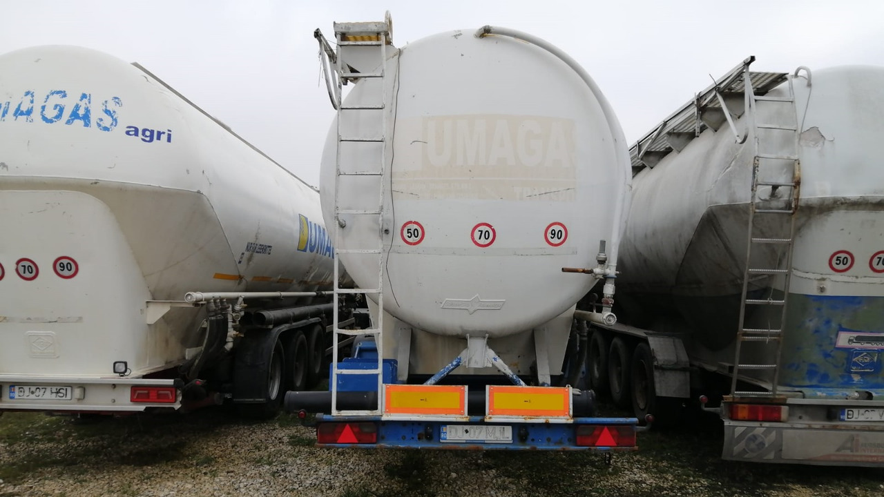 SPITZER Tank/Silo 57,000 l 4 Compartments for Powders/Feed/Water//Liquid Fertilizer/etc. - Semirreboque silo: foto 1 SPITZER Tank/Silo 57,000 l 4 Compartments for Powders/Feed/Water//Liquid Fertilizer/etc. - Semirreboque silo: foto 1