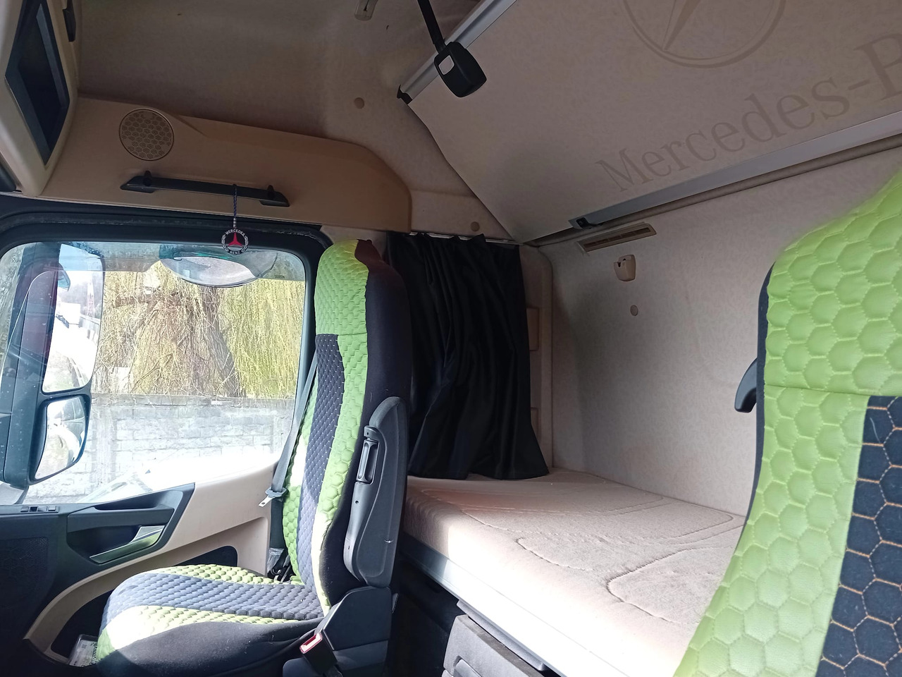 Tractor Mercedes-Benz Actros 18.45: foto 10