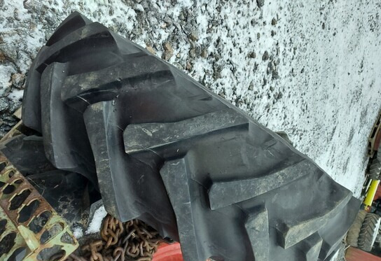 14.9R28 rengas - Valtra - Pneu por Trator: foto 3 14.9R28 rengas - Valtra - Pneu por Trator: foto 3