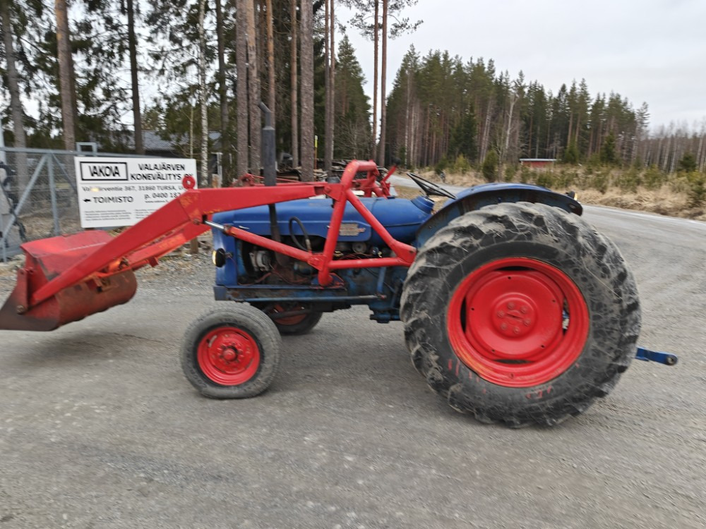 FORDSON Power Major - Trator: foto 2 FORDSON Power Major - Trator: foto 2