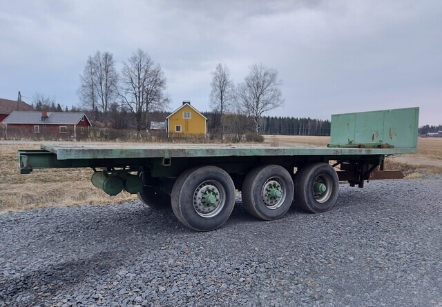 Jalkalavakärry 3-akselinen ilma-alustainen. - Reboque plataforma/ Caixa aberta: foto 2 Jalkalavakärry 3-akselinen ilma-alustainen. - Reboque plataforma/ Caixa aberta: foto 2