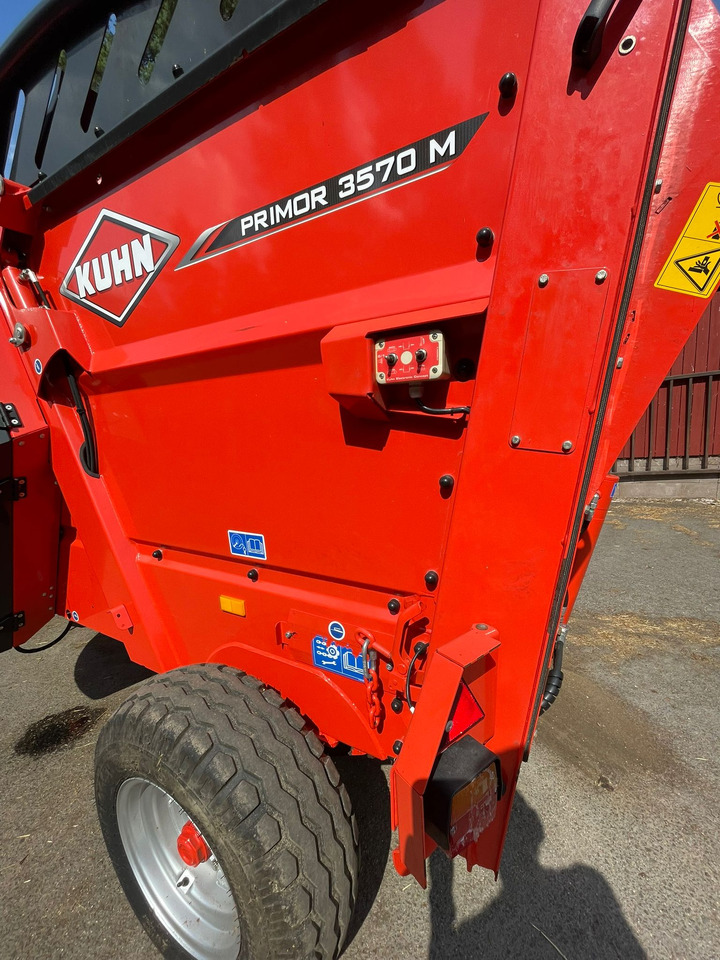 KUHN Primor 3570M hinattava paalisilppuri - Equipamento de gado: foto 3 KUHN Primor 3570M hinattava paalisilppuri - Equipamento de gado: foto 3