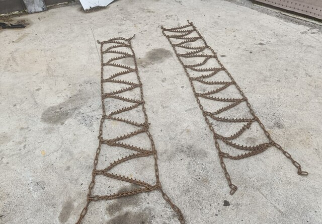 Kuorma-auton piikkiketjupari P250cm, L45cm - Peças de material rodante por Camião: foto 1 Kuorma-auton piikkiketjupari P250cm, L45cm - Peças de material rodante por Camião: foto 1