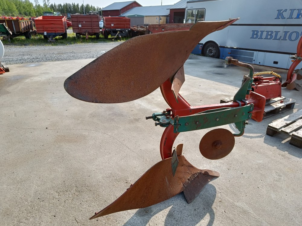 Kverneland E8 paluuauran siipipari 16 tuumainen - Arado: foto 2 Kverneland E8 paluuauran siipipari 16 tuumainen - Arado: foto 2