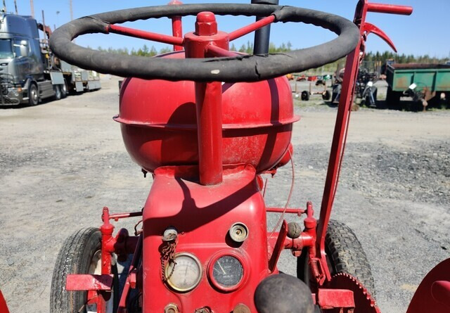 Trator Massey Harris Traktori - bensiini: foto 13