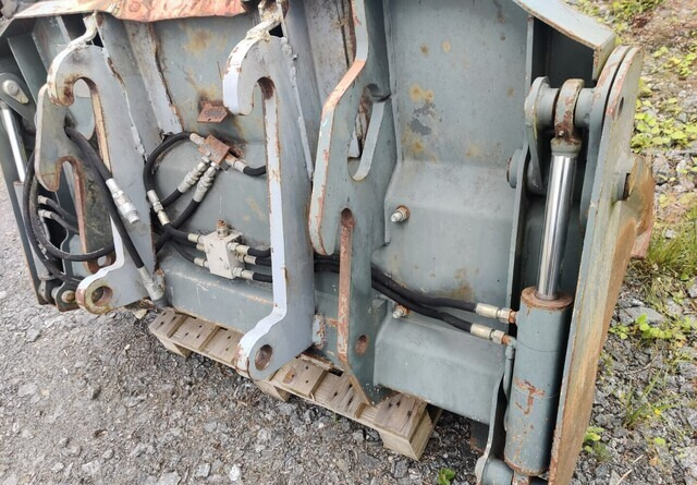 Balde para carregadeiras Monitoimikauha kynsillä 173cm CAT-kurottajan sovitteella: foto 6 Balde para carregadeiras Monitoimikauha kynsillä 173cm CAT-kurottajan sovitteella: foto 6