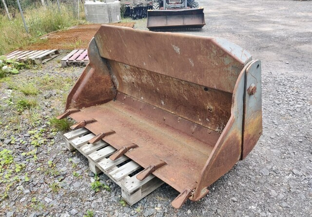 Monitoimikauha kynsillä 173cm CAT-kurottajan sovitteella - Balde para carregadeiras: foto 1 Monitoimikauha kynsillä 173cm CAT-kurottajan sovitteella - Balde para carregadeiras: foto 1