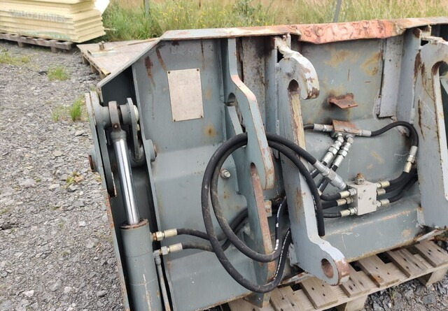 Monitoimikauha kynsillä 173cm CAT-kurottajan sovitteella - Balde para carregadeiras: foto 5 Monitoimikauha kynsillä 173cm CAT-kurottajan sovitteella - Balde para carregadeiras: foto 5