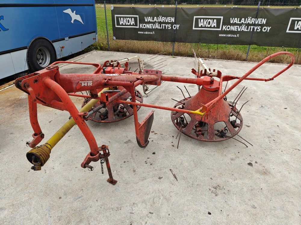 Pyöröharavapöyhin Fahr KU25 karhottimilla Ratasvetoinen harvinainen kone, katso video! - Ancinho enleirador: foto 1 Pyöröharavapöyhin Fahr KU25 karhottimilla Ratasvetoinen harvinainen kone, katso video! - Ancinho enleirador: foto 1