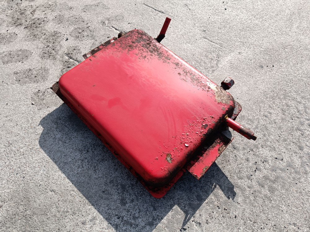 Sampo 410 hydrauliikkaöljysäiliö - Tanque hidráulico por Ceifeira debulhadora: foto 2 Sampo 410 hydrauliikkaöljysäiliö - Tanque hidráulico por Ceifeira debulhadora: foto 2