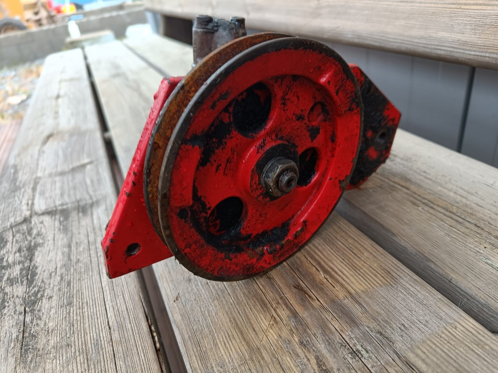 Sampo 410 hydrauliikkapumppu - Bomba hidráulica por Ceifeira debulhadora: foto 5 Sampo 410 hydrauliikkapumppu - Bomba hidráulica por Ceifeira debulhadora: foto 5