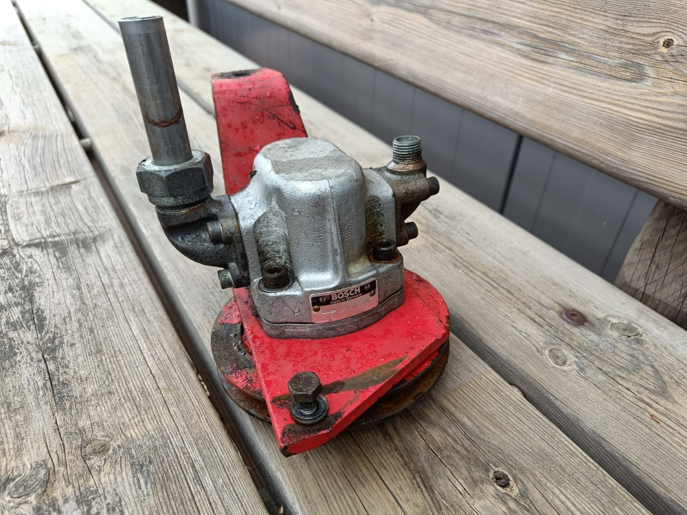 Sampo 410 hydrauliikkapumppu - Bomba hidráulica por Ceifeira debulhadora: foto 1 Sampo 410 hydrauliikkapumppu - Bomba hidráulica por Ceifeira debulhadora: foto 1