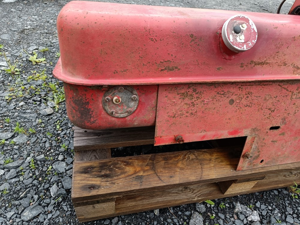 Sampo 410 polttoainetankki - Tanque de combustível por Ceifeira debulhadora: foto 5 Sampo 410 polttoainetankki - Tanque de combustível por Ceifeira debulhadora: foto 5