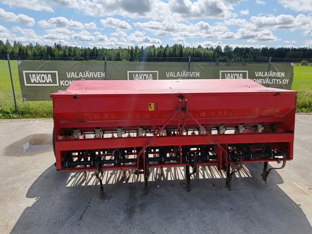 Simulta Junkkari 250cm kylvölannoitin - Semeadora combinada: foto 2 Simulta Junkkari 250cm kylvölannoitin - Semeadora combinada: foto 2
