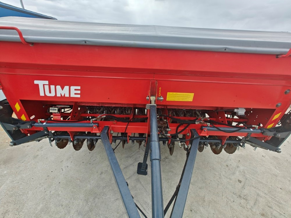 Semeadora combinada Tume HKL 3000 JC Pro Täyskiekkokone: foto 12
