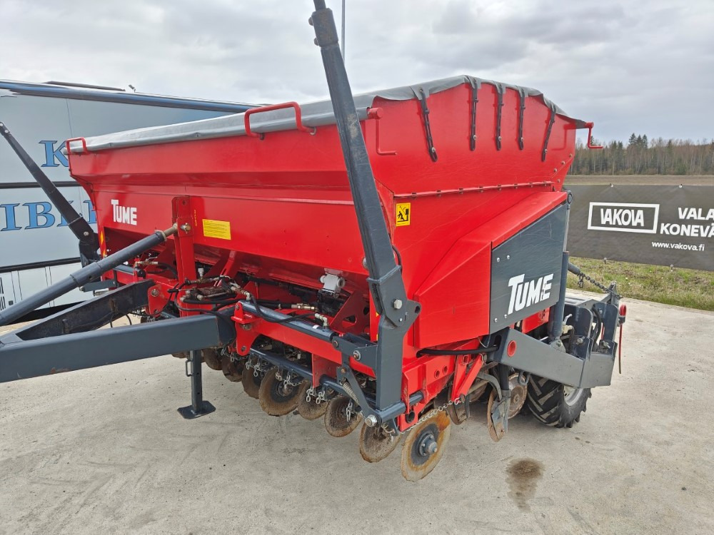 Semeadora combinada Tume HKL 3000 JC Pro Täyskiekkokone: foto 7