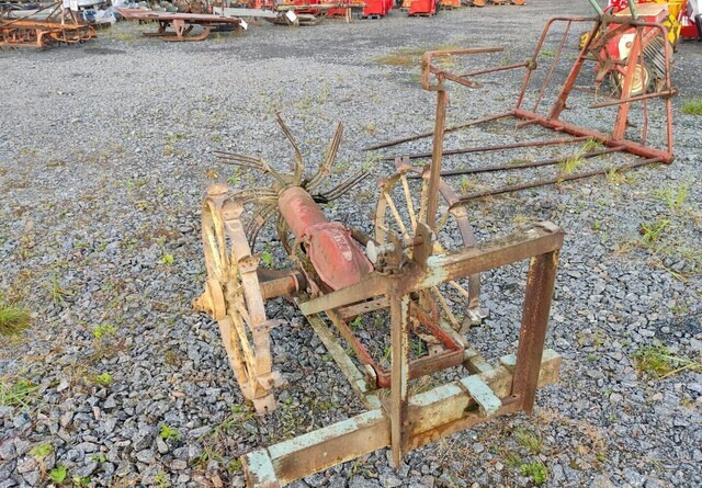 Wärtsilä Peko - perunannostokone - Colheitadeira de batatas: foto 5 Wärtsilä Peko - perunannostokone - Colheitadeira de batatas: foto 5